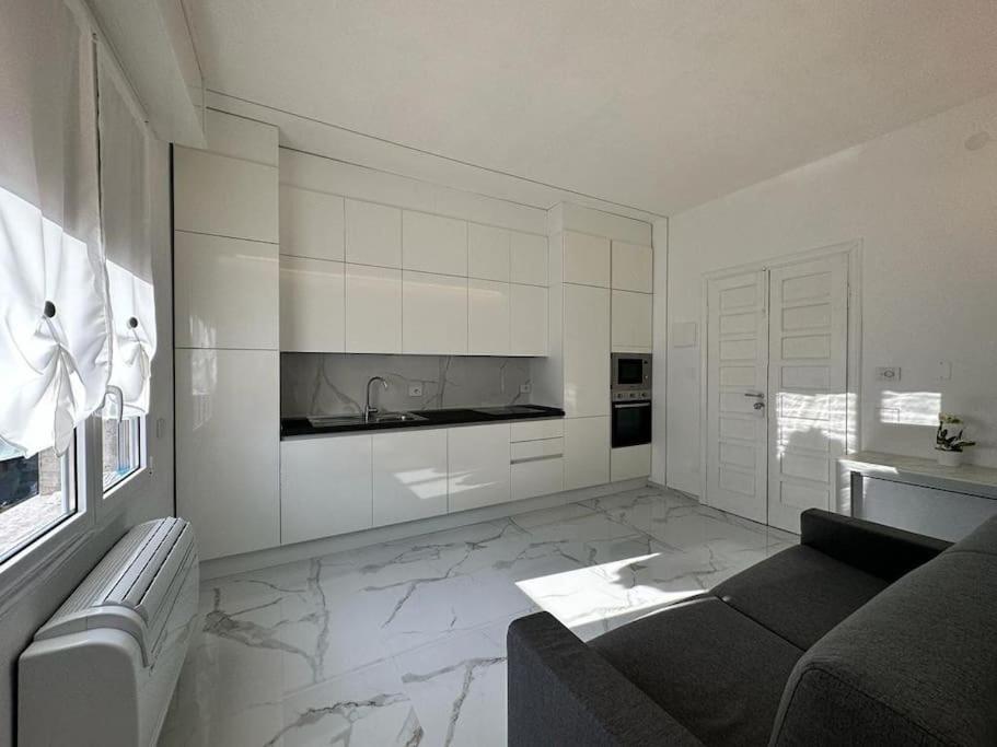 Suite Aurora Luxury In The Center Of Sanremo Exteriör bild