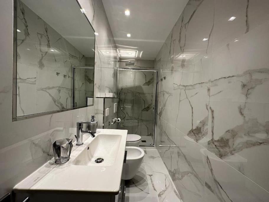 Suite Aurora Luxury In The Center Of Sanremo Exteriör bild
